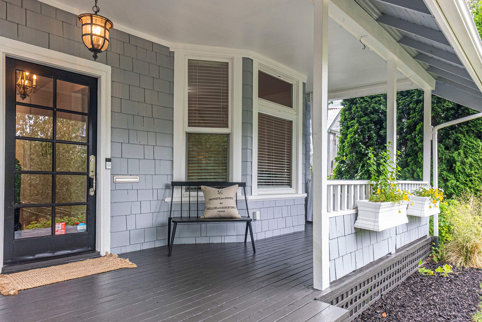 Great covered front porch
