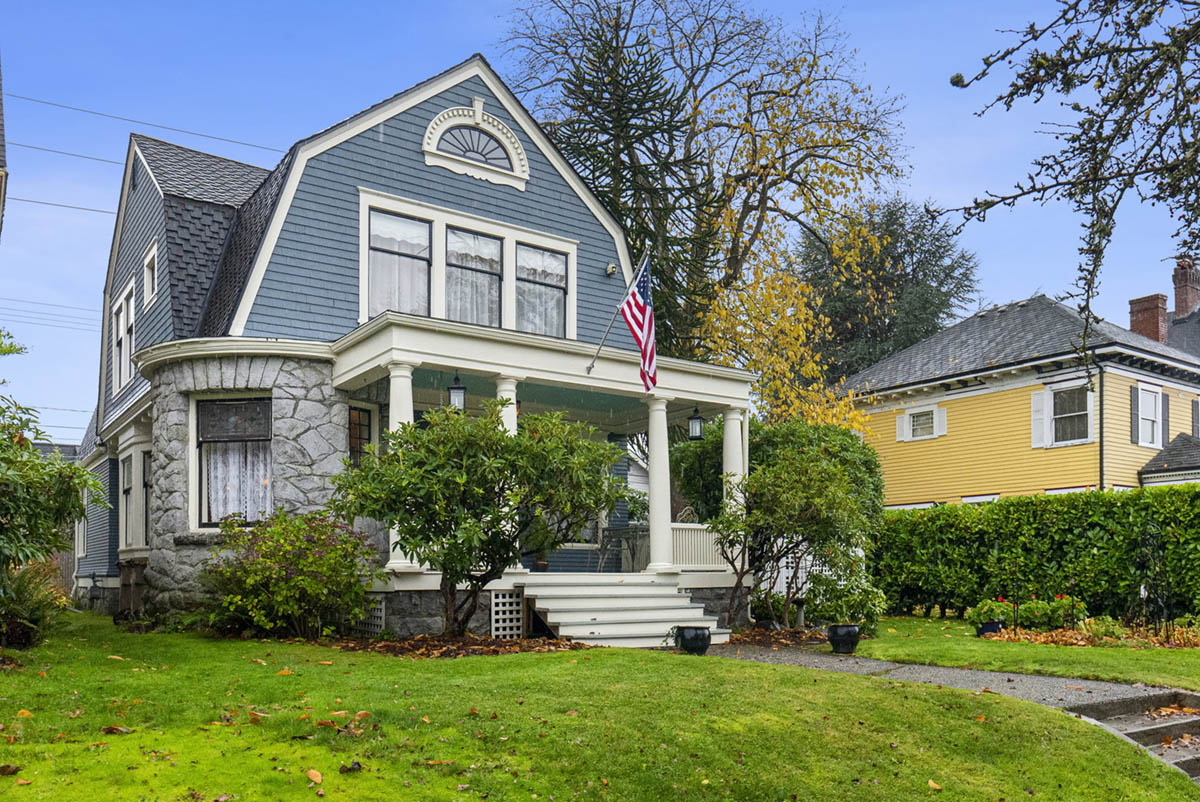 1901 Shingle Style Victorian in Historic North Slope District