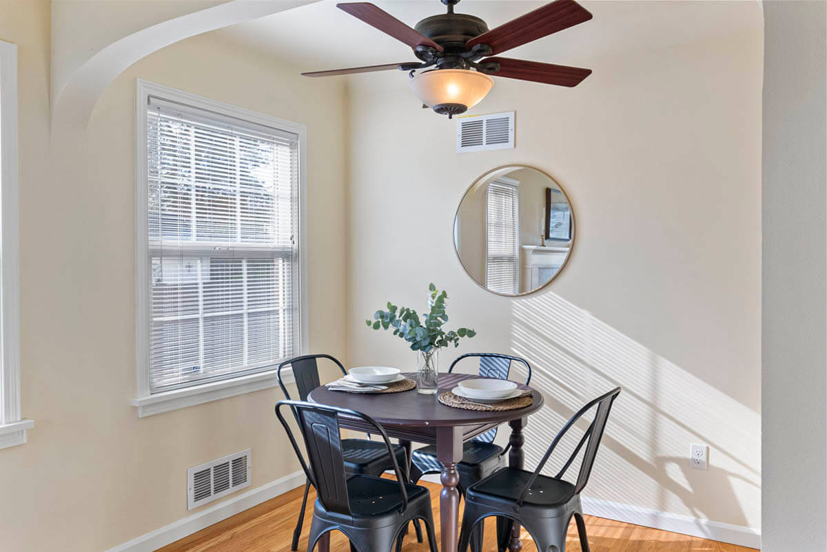 Dining room with ceiling fan