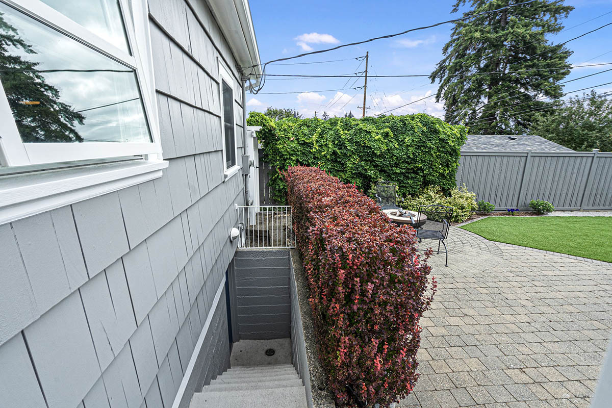 Basement access from the back yard