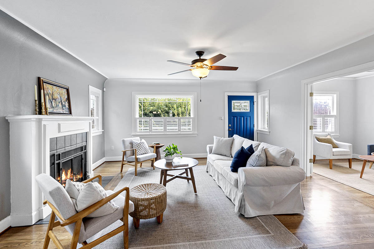 Living room with coved ceiling and gas fireplace