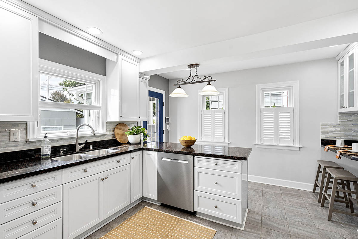 Granite counters and stainless appliances