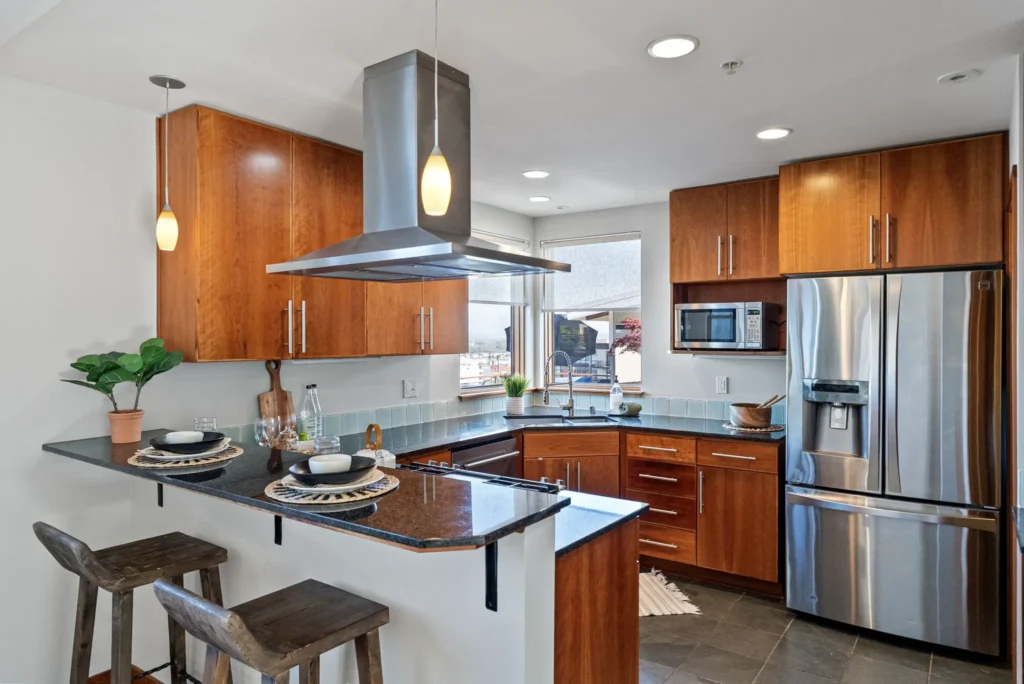 Stainless appliances and range hood