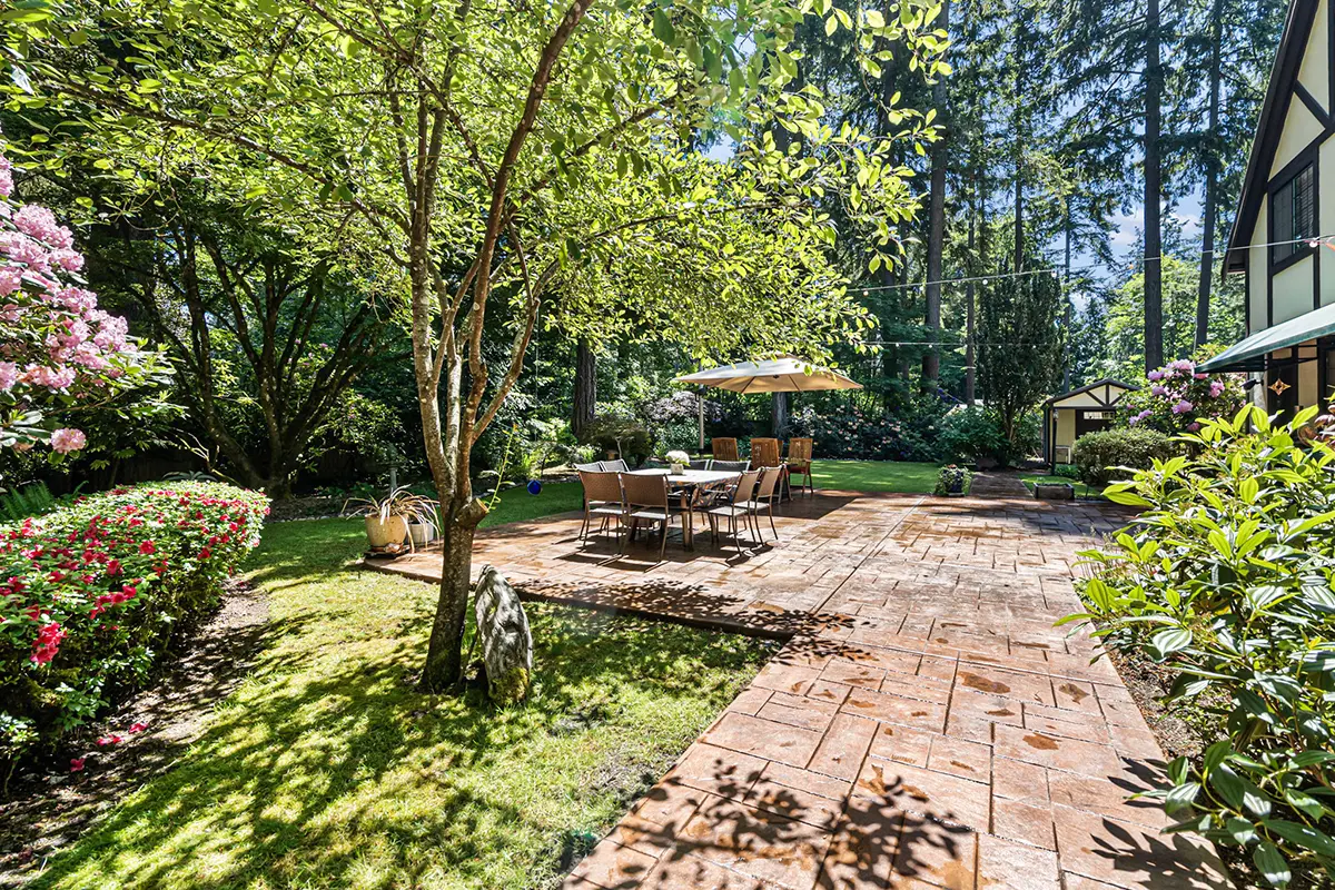 Beautifully landscaped grounds