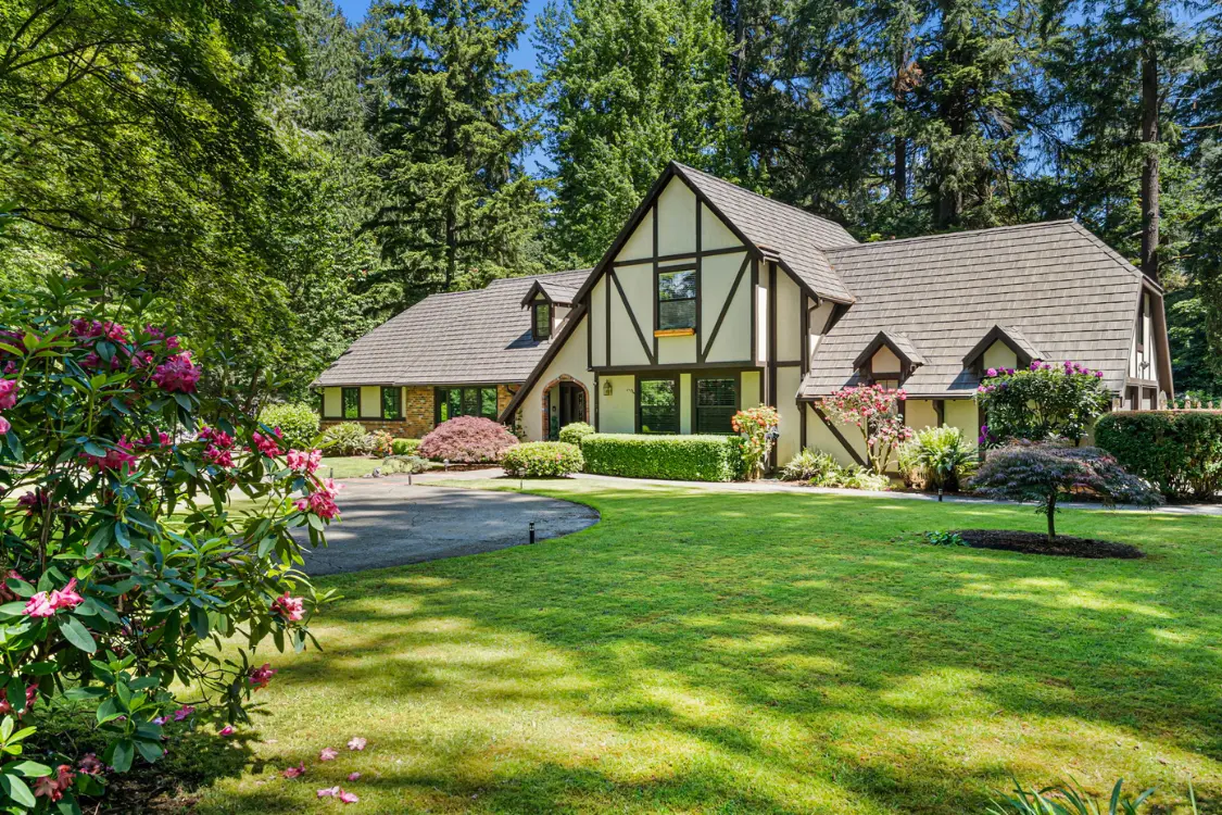 SOLD $960,000 11303 Tower Rd SW, Lakewood, WA 98498 Represented Seller | 8/17/26 4 BR | 2½ BA | 2,930 SQFT